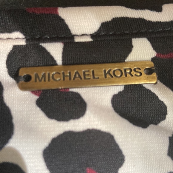 Leopard print asymmetrical dress in soft and comfortable fabric. - Picture 6 of 8